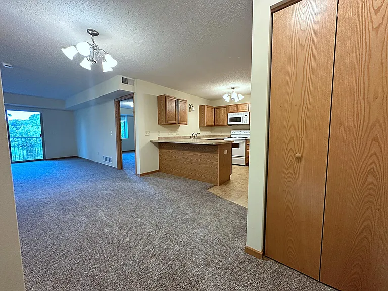 Arcade Estates West — Photo 26