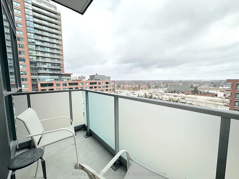 2 River Plate St #1004 — Photo 11