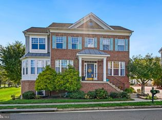 10001 Orland Stone Dr, Bristow, VA 20136