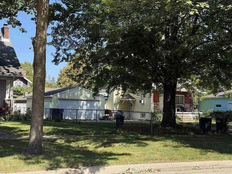 2nd image of 119 Livingston St