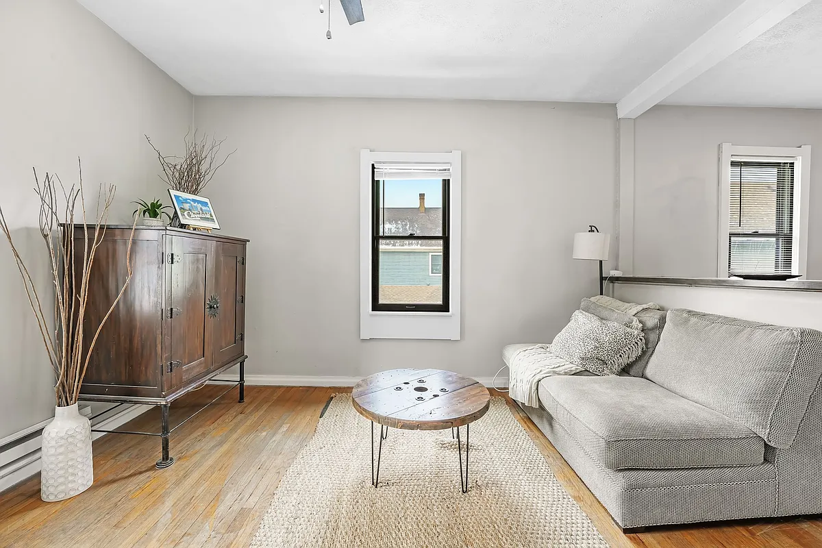 Building Photo - 1009 Kenilworth Ave #3