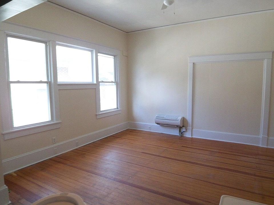2nd image of 407 S Holly St APT B