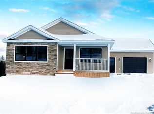 126 Hetherington Ct, Woodstock, NB E7M0G9