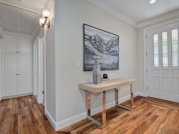 4th image of 1587 Jacob Ave