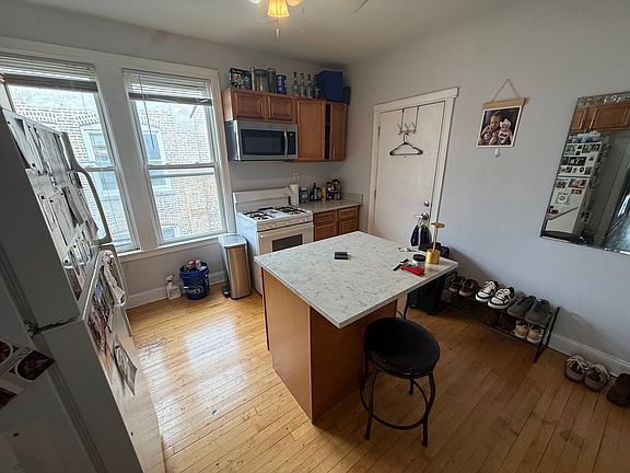 3rd image of 3638 W Diversey Ave APT 2F