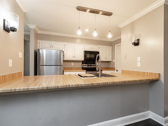 5th image of 6016 Ivawood Dr
