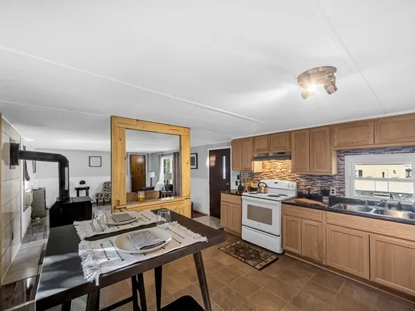 58 Willow Ln, Wales, MA 01081