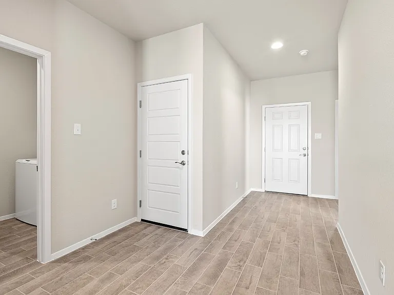 441 Hortus Dr — Photo 6