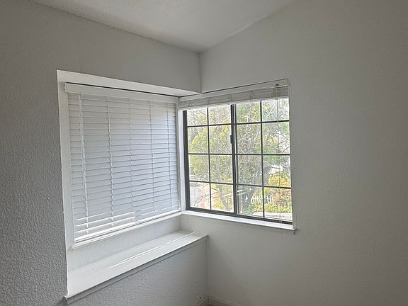 3rd image of 600 Lighthouse Dr