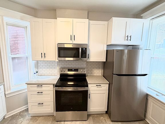 3rd image of 3418 Hartford St #1F