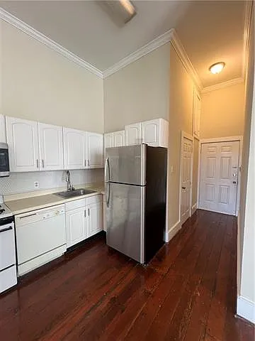 1 bed, 1.0 bath, 700 sqft, $1,400 — Photo 2