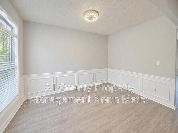 5th image of 542 Marsh Lake Rd