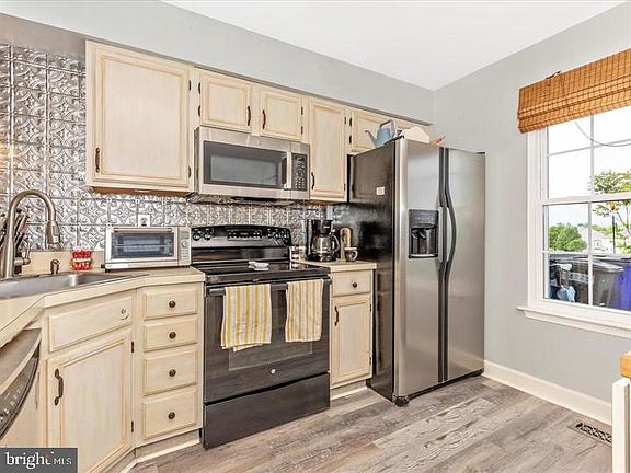 5th image of 6338 Towncrest Ct