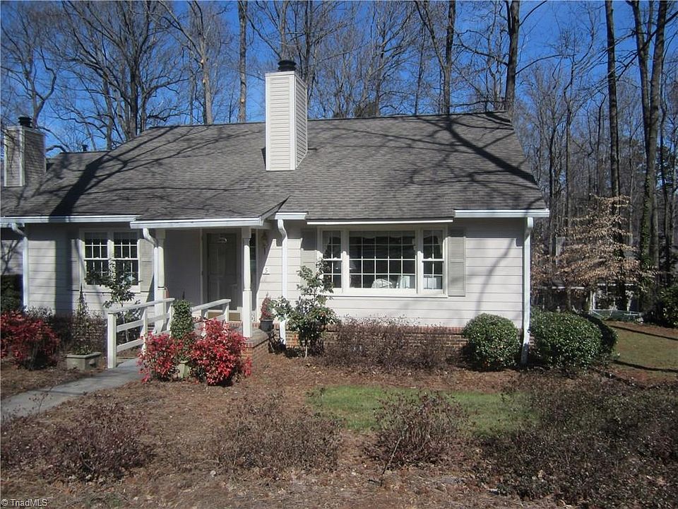 1st image of 5 Brownstone Ln