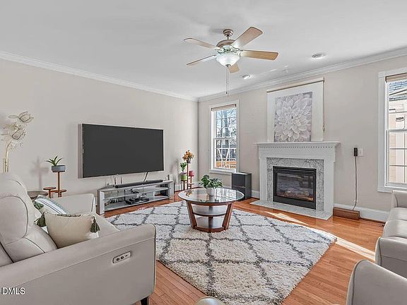 5th image of 614 Gravel Brook Ct