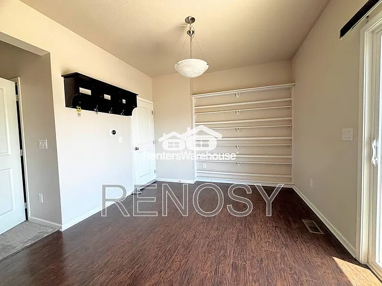 52 SE Booth Ave — Photo 7
