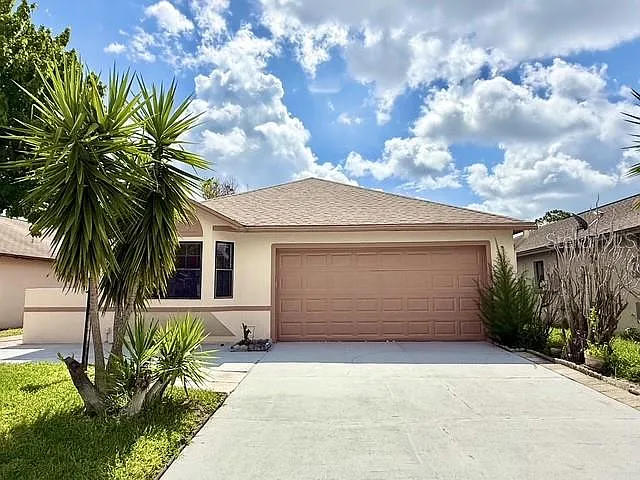 2911 Woolridge Dr