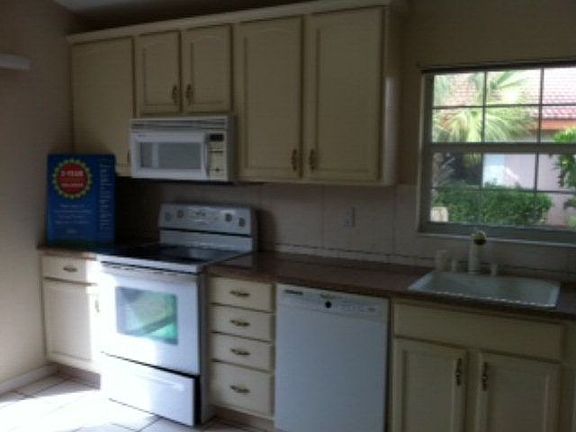 2nd image of 39 San Carlos Dr