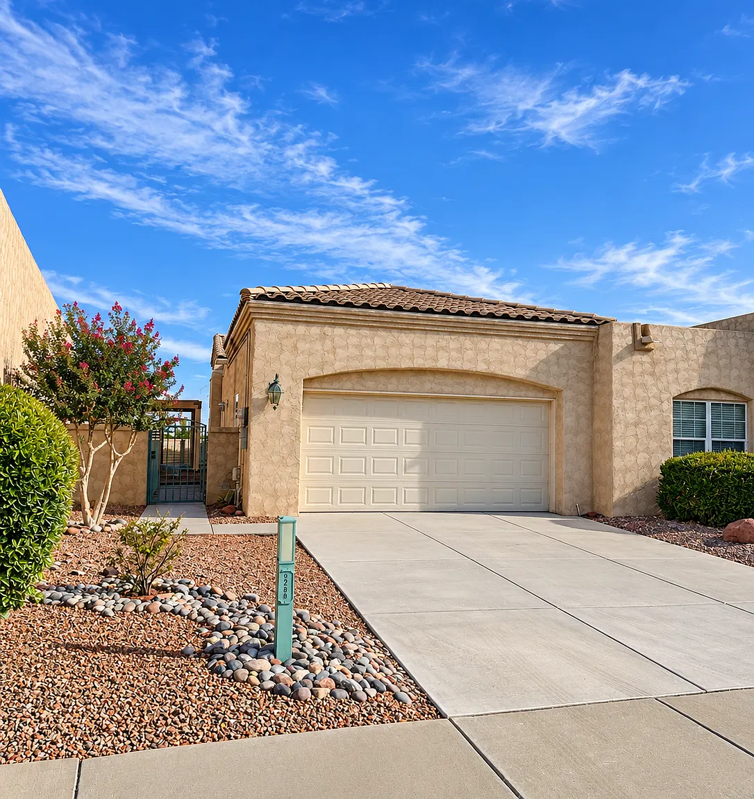 3 bed, 2.0 bath, 2100 sqft, $2,800 — Photo 1