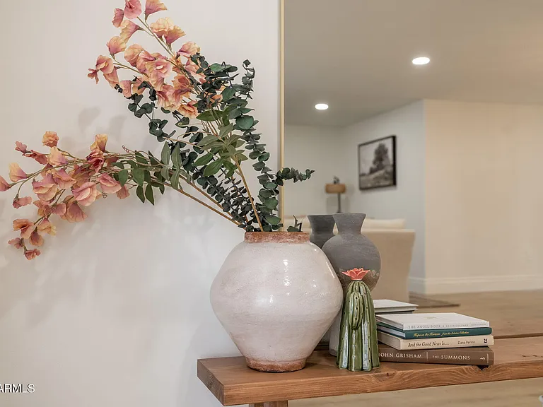 4030 E Fairmount Ave — Photo 29
