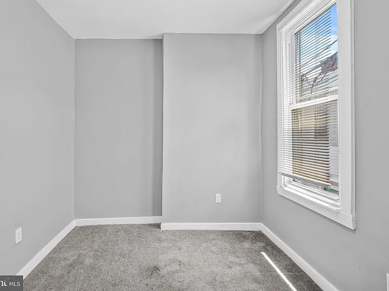 510 E Willard St — Photo 20