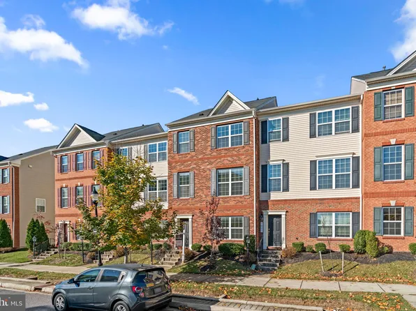 7025 Southmoor St, Hanover, MD 21076