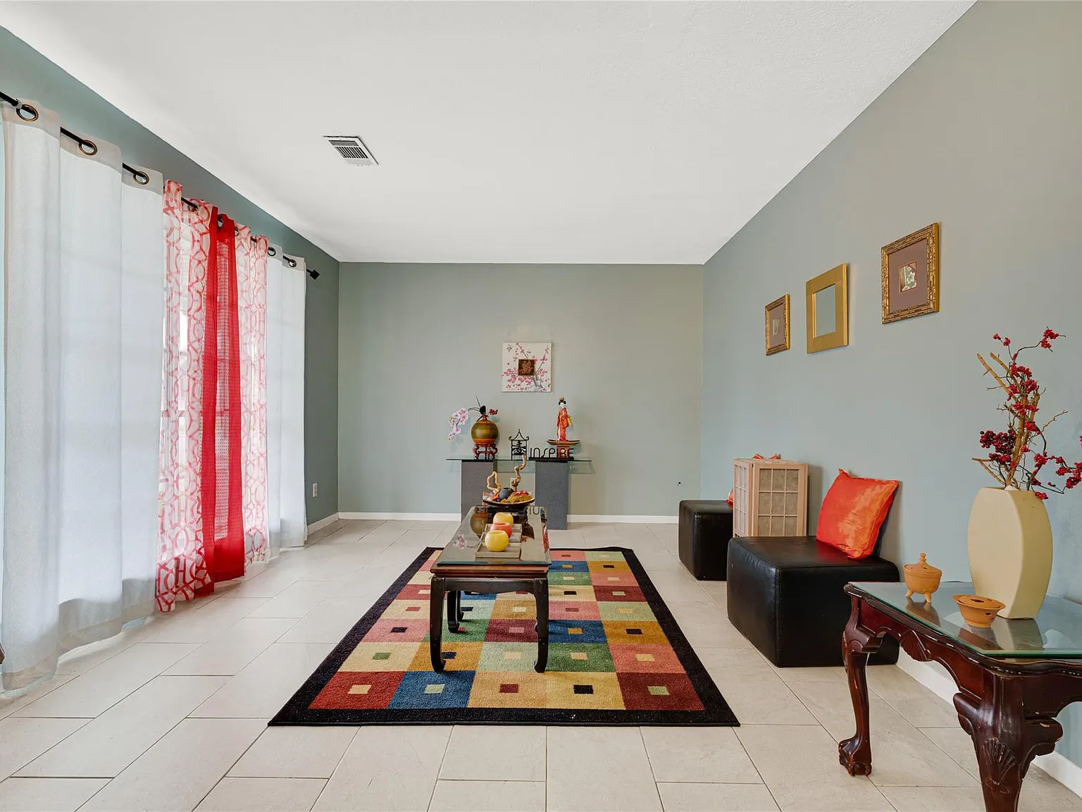 3 bed, 2.0 bath, 1801 sqft, $1,925 — Photo 4