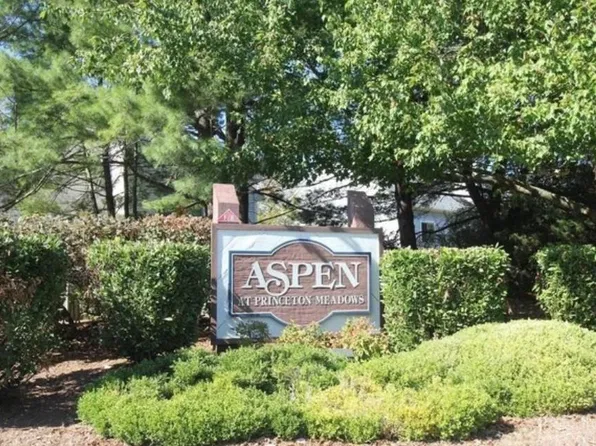 1210 Aspen Dr, Plainsboro, NJ 08536