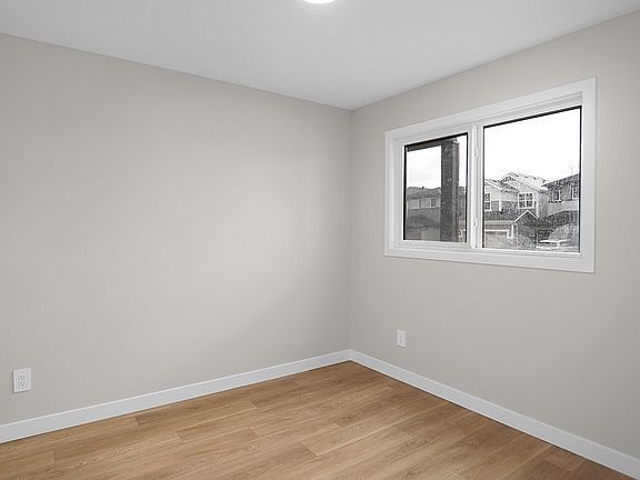 4th image of 115 Nerine Cres
