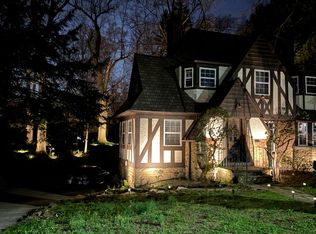 554 Greenvale Dr, South Euclid, OH 44121