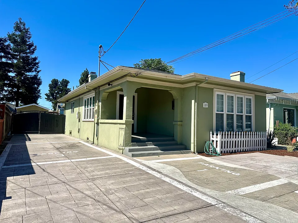 159 Hollywood Ave