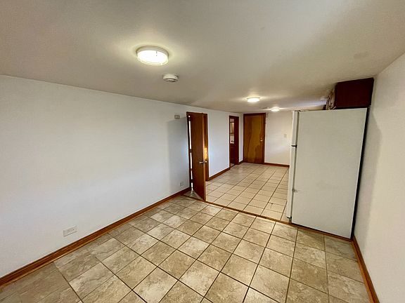 5th image of 4001 Prairie Ave #1