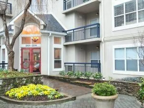 2211 River Green Dr NW, Atlanta, GA 30327