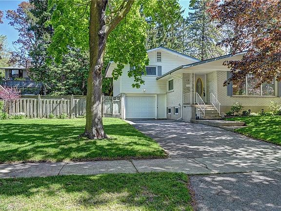 3rd image of 132 Forest Hill Dr