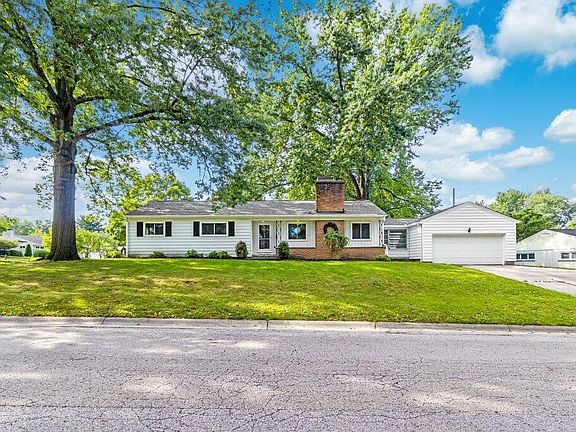 3rd image of 187 Wilson Dr