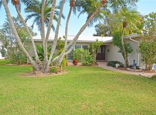 10311 Monarch Dr, Largo, FL 33774