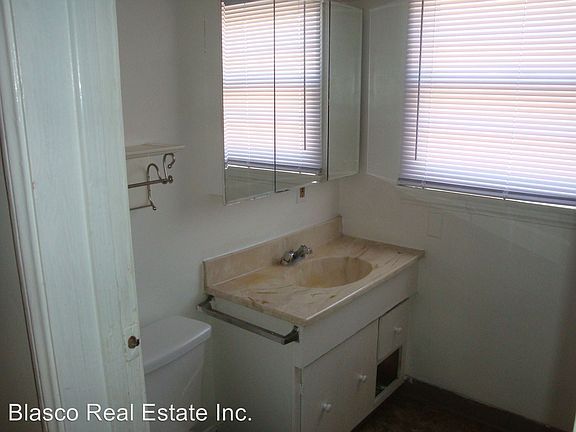 4th image of 214 W D St