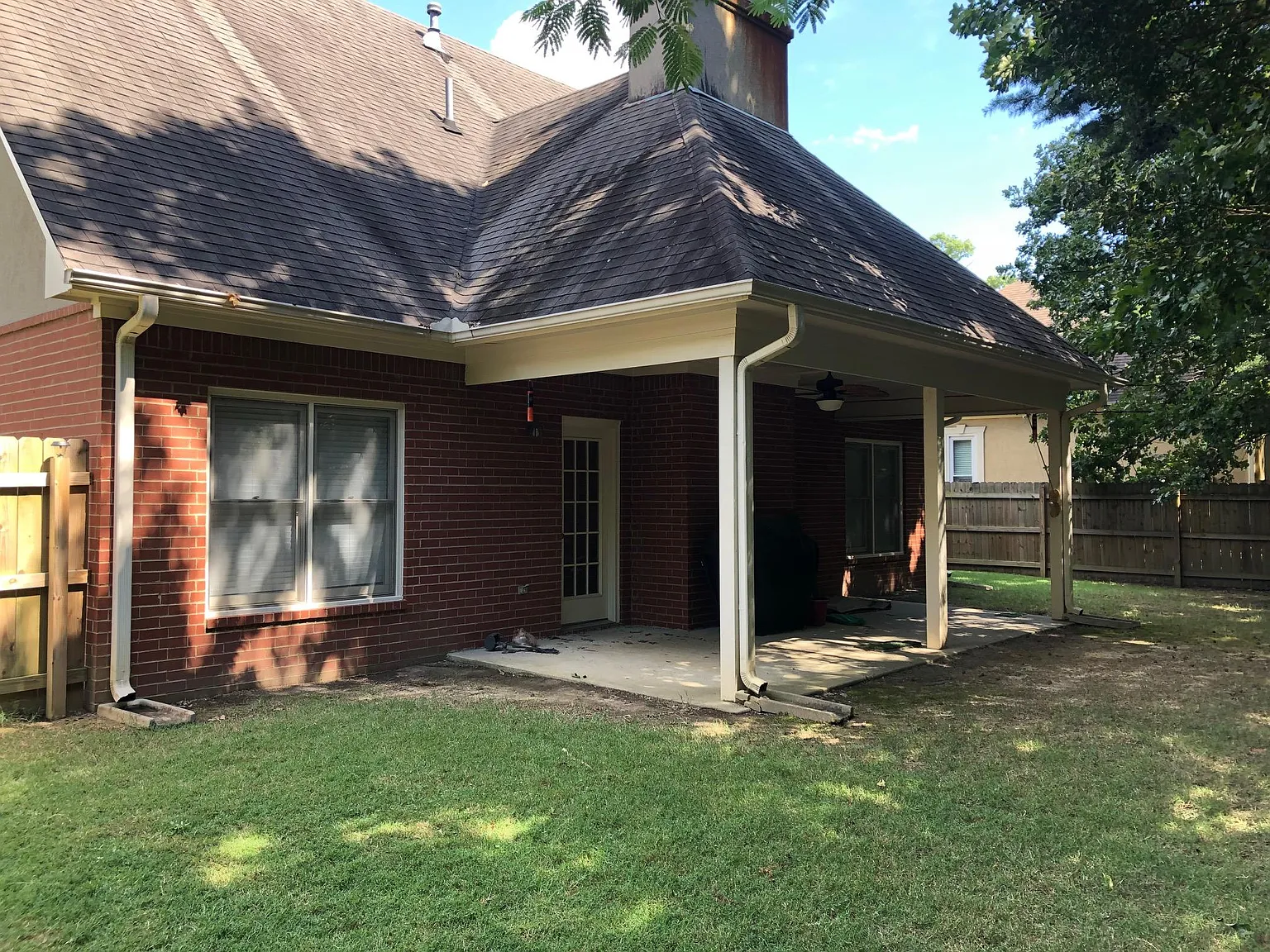 3 bed, 2.5 bath, 2250 sqft, $2,500 — Photo 3