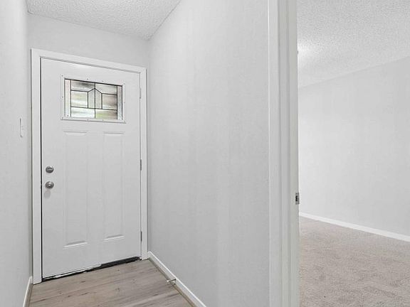 3rd image of 7403 Strawbridge Ln
