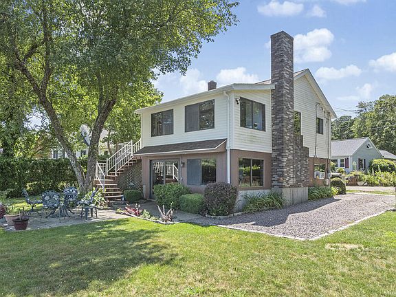 2nd image of 33 Lake Avenue