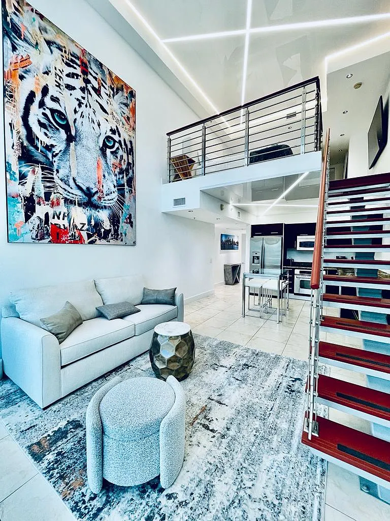 1 bed, 1.5 bath, 1058 sqft, $4,300 — Photo 1