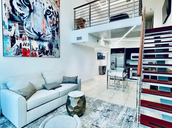 41 SE 5th St, Miami, FL