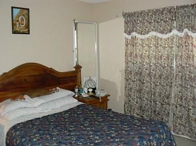 5th image of 825 Harriet Ave