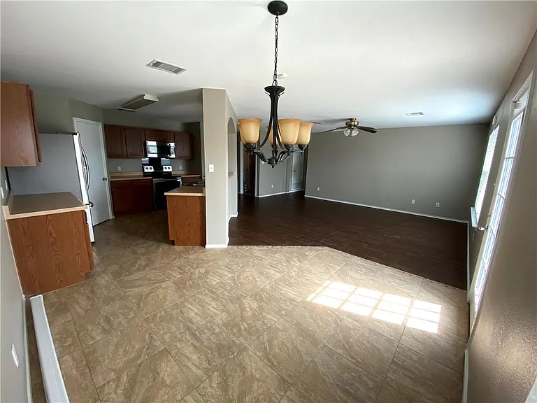 12817 Chime Dr — Photo 9