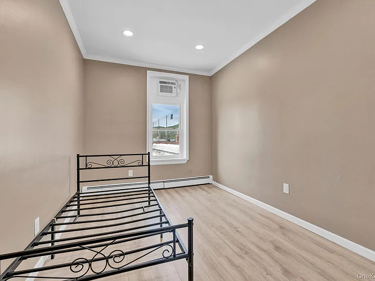 85 Main St #3 — Photo 9