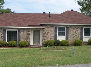 4134 Dellwood Dr, Fayetteville, NC 28304