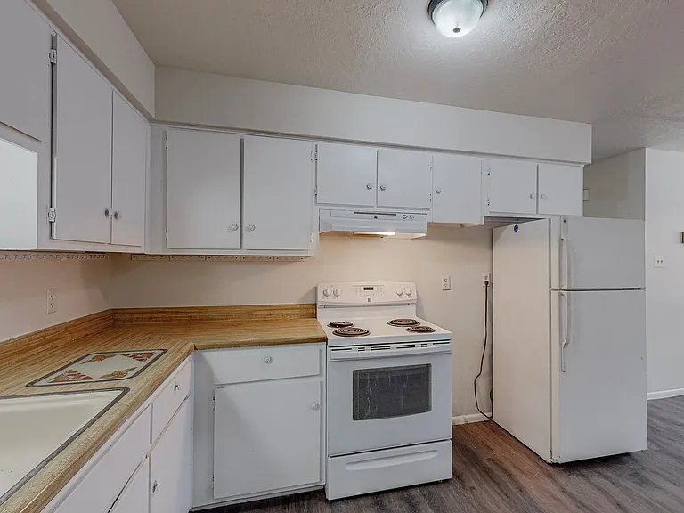 12912 Marva Pl SE — Photo 45