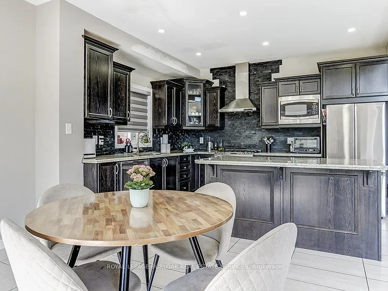 182 Fair St — Photo 10