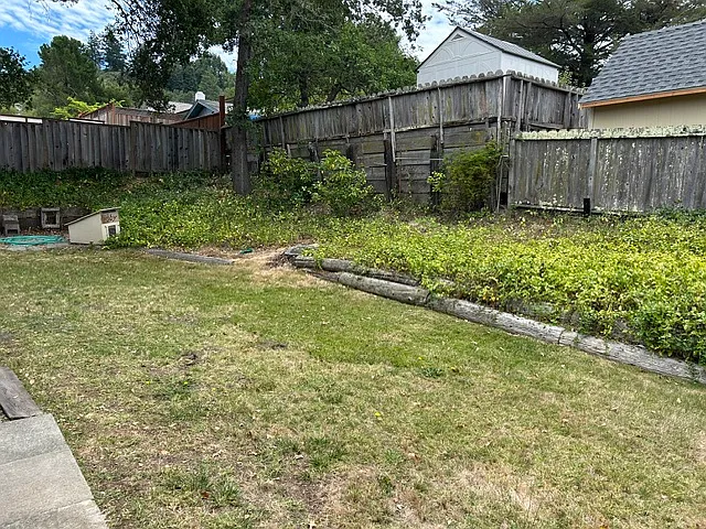 109 S Navarra Dr — Photo 17