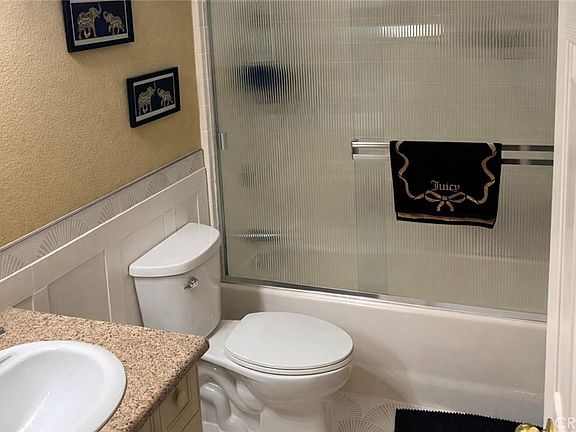 4th image of 32901 Crescent Ave